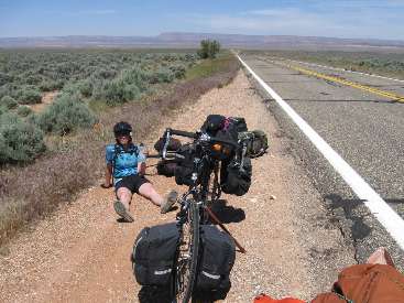 wbike-az-ut Day 1-17 Carrie sits this one out.jpg (423034 bytes)